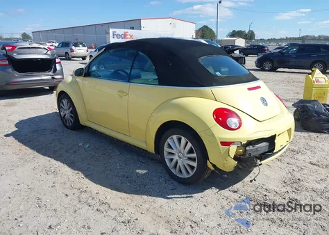 2008 Volkswagen New Beetle Se z USA, uszkodzony, nr VIN 3VWRF31Y18M401719